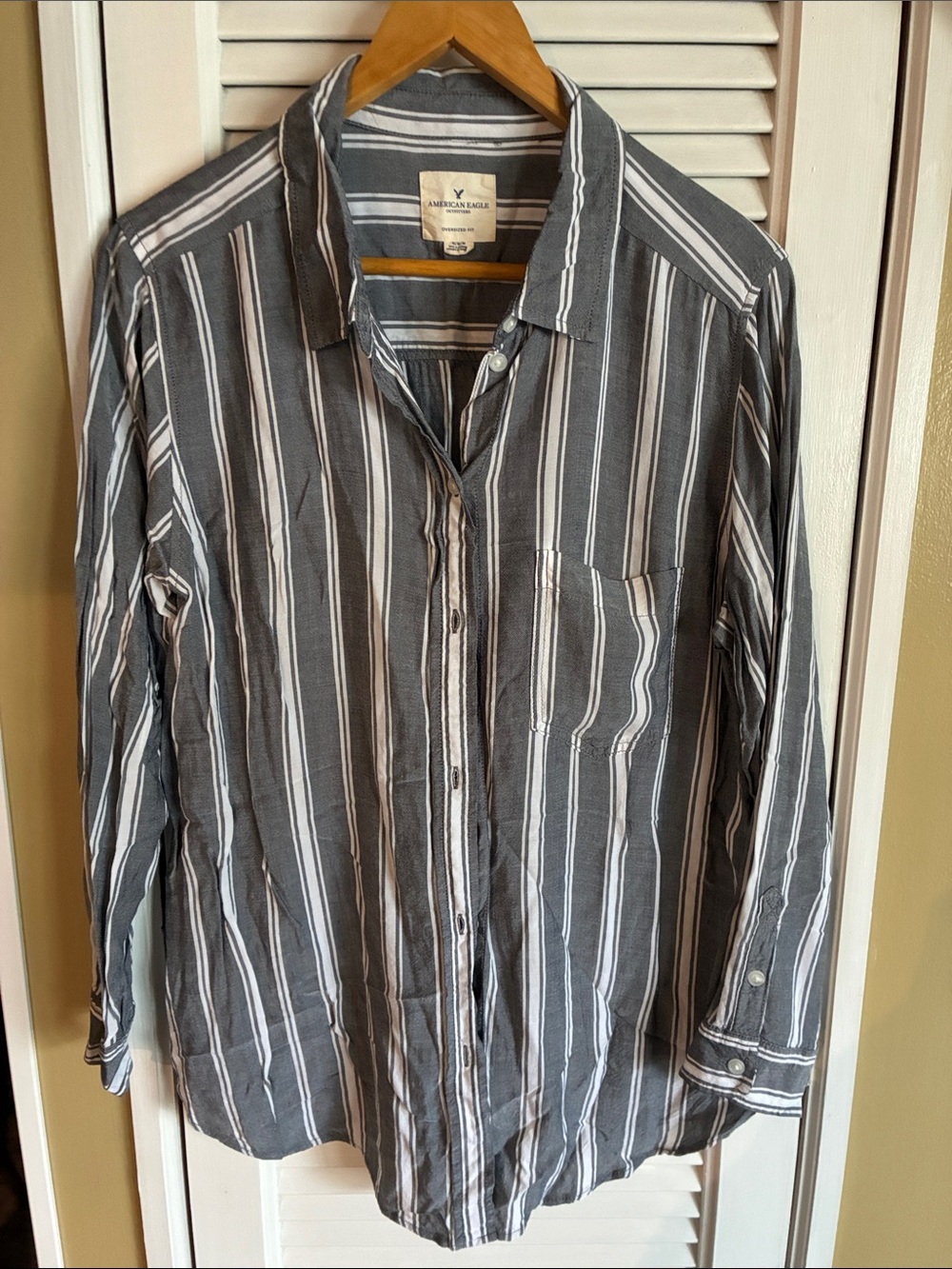 American Eagle Outfitters Gray and White Striped Long-Sleeve Button-Down Shirt